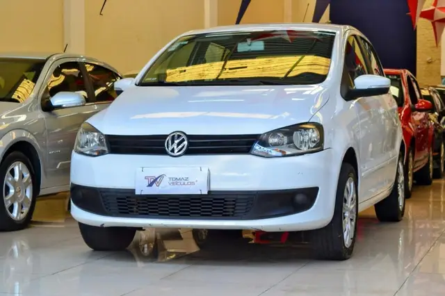 Carro Volkswagen Fox 2013 1.0 TEC (Flex) 4p