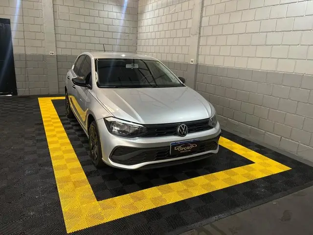 Carro Volkswagen Polo 2025 Track 1.0 Flex 12V 5p