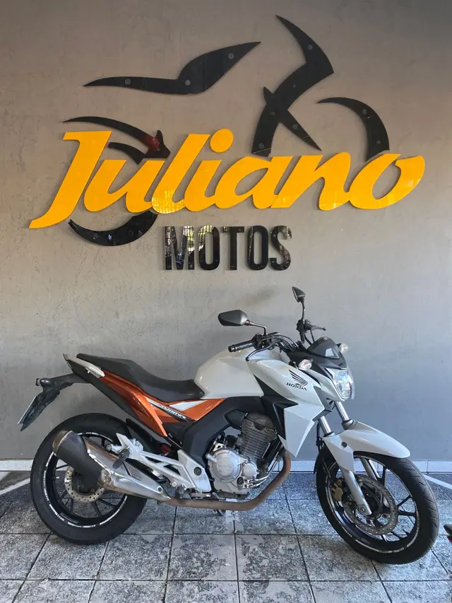 Moto Honda CB 250F Twister 2017 Standard