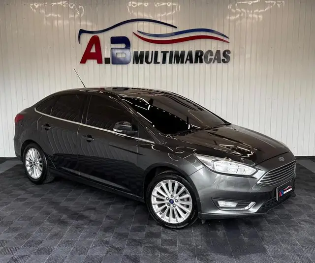 Carro Ford Focus Hatch 2016 SE Plus 2.0 PowerShift