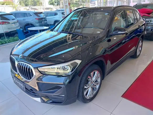 Carro BMW X1 2021 sDrive20i 2.0 Turbo (Aut.)
