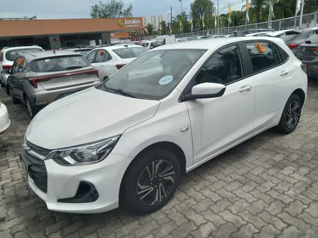 Carro Chevrolet Onix Plus 2025 LT 1.0