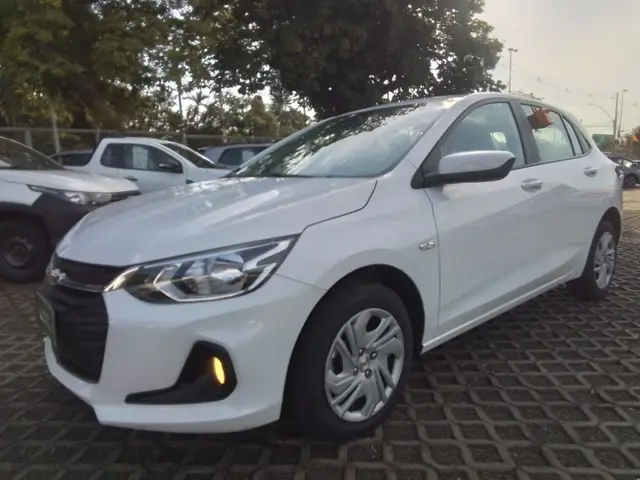 Carro Chevrolet Onix Plus 2024 LT 1.0
