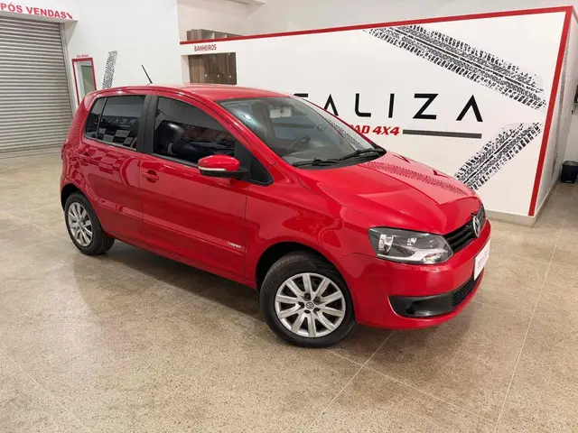 Carro Volkswagen Fox 2014 1.6 VHT Highline (Flex)