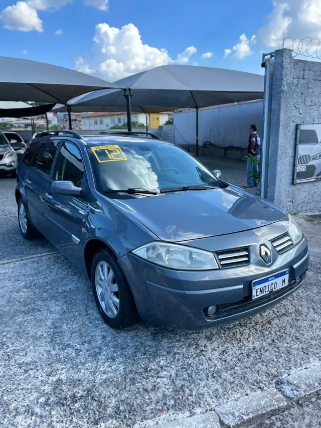 Carro Renault Megane Grand Tour 2012 Mégane Grand Tour Dynamique 1.6 16V (flex)