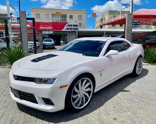 Carro Chevrolet Camaro 2015 SS 6.2