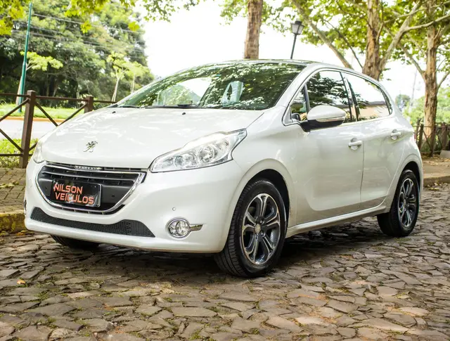 Carro Peugeot 208 2016 Griffe 1.6 16V (Flex) (Aut)