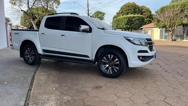 Carro Chevrolet S10 Cabine Dupla 2017 S10 2.8 CTDI LTZ 4WD (Cabine Dupla) (Aut)