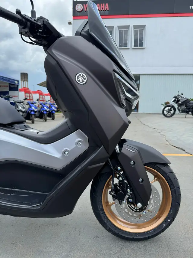 Moto Yamaha NMax 2025 Connected 160 ABS