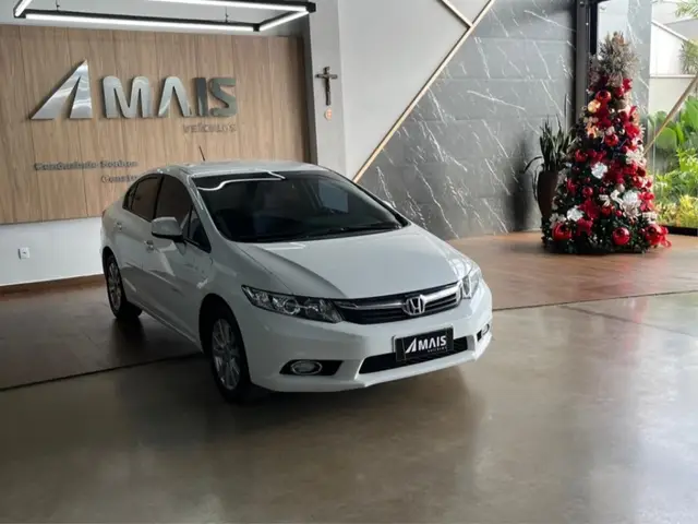 Carro Honda Civic 2014 New  LXS 1.8 16V i-VTEC (Flex)