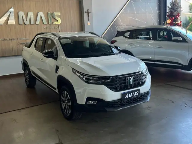 Carro Fiat Strada 2025 Volcano 1.3 Flex 8V CD Aut.