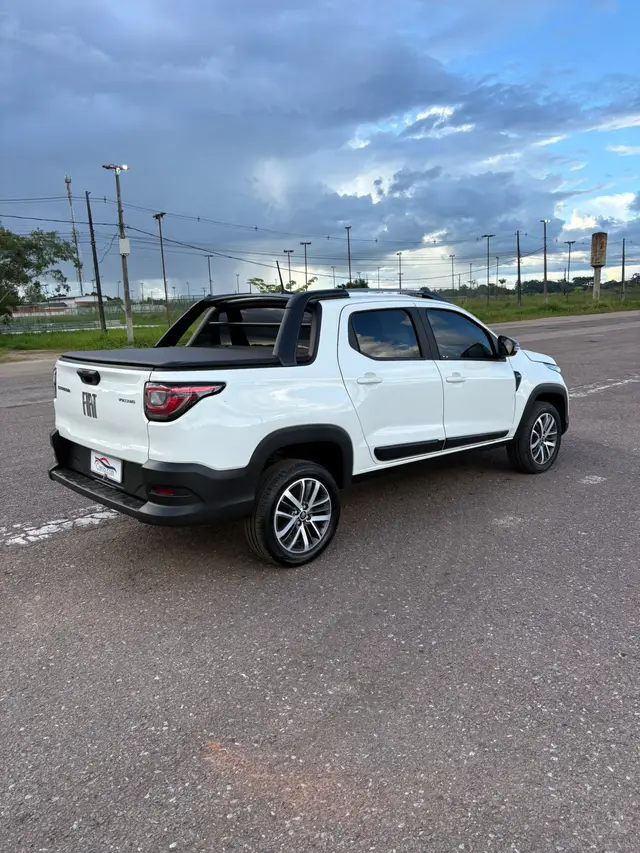 Carro Fiat Strada 2026 Volcano CD 1.3 AT