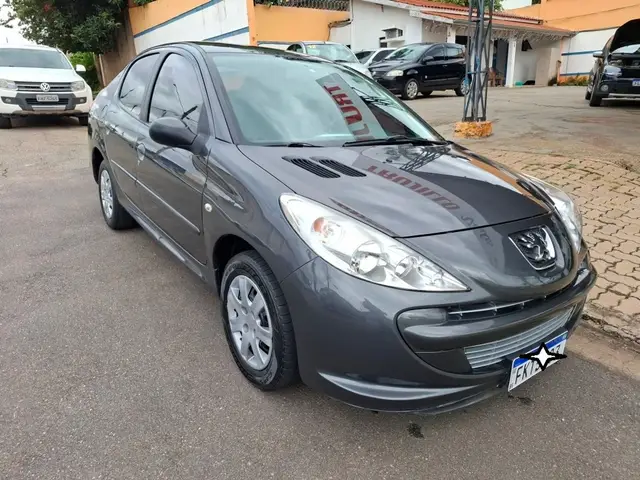 Carro Peugeot 207 Sedan 2013 207 Passion XR Sport 1.4 8V (flex)