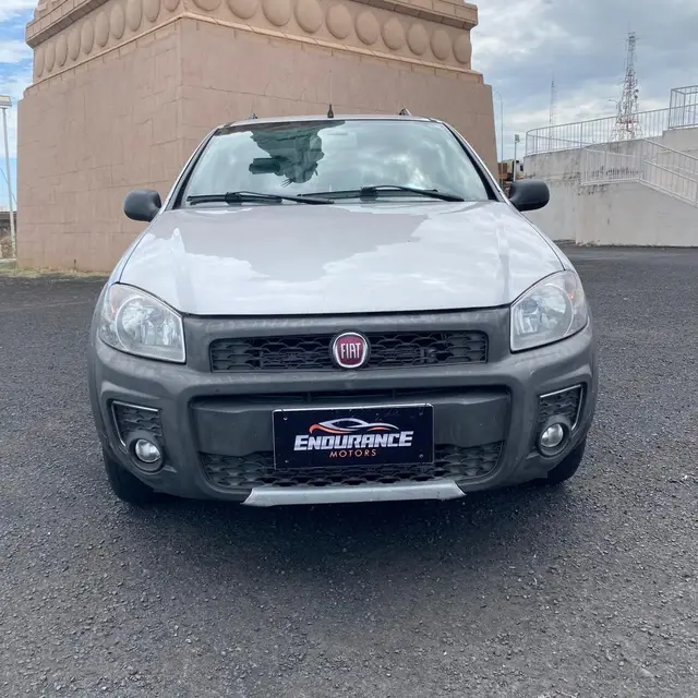 Carro Fiat Strada 2017 Hard Working 1.4 (Flex) (Cabine Simples)