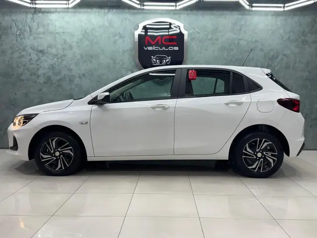 Carro Chevrolet Onix 2025 1.0