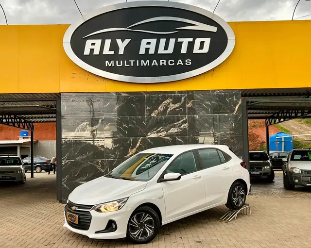Carro Chevrolet Onix 2025 LT 1.0