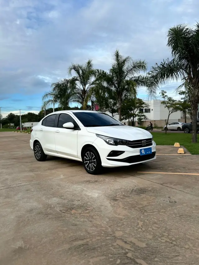 Carro Fiat Cronos 2023 Drive 1.3 (Flex) AT