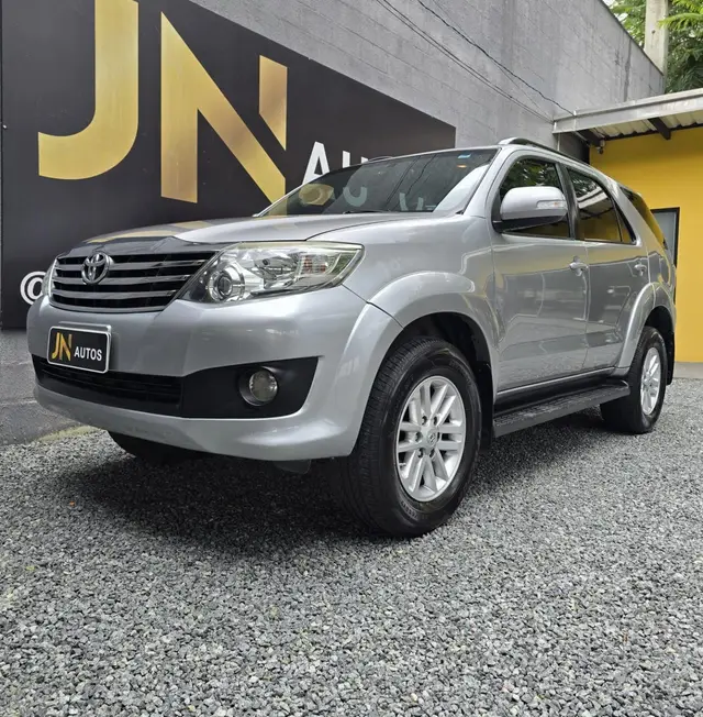 Carro Toyota SW4 2015 Hilux  2.7 4x2 SR (Flex)