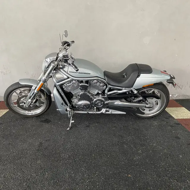 Moto Harley-Davidson V Rod Custom 2012 Night Rod Special