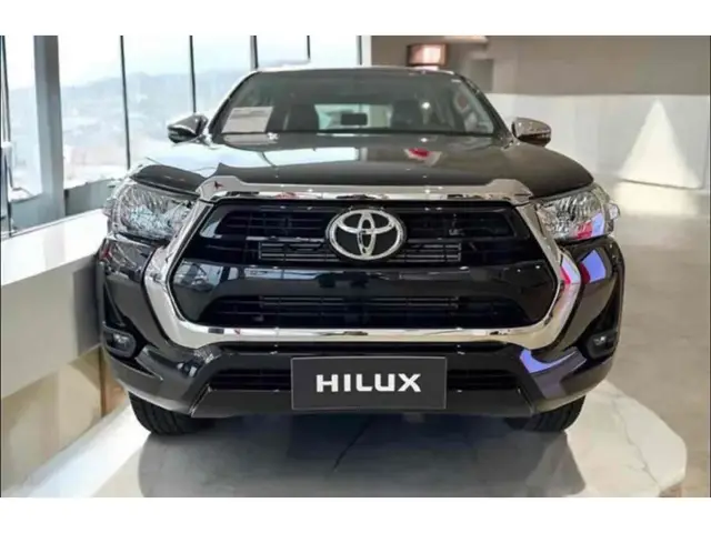 Carro Toyota Hilux Cabine Dupla 2025 SRX 4x4 2.8 Diesel