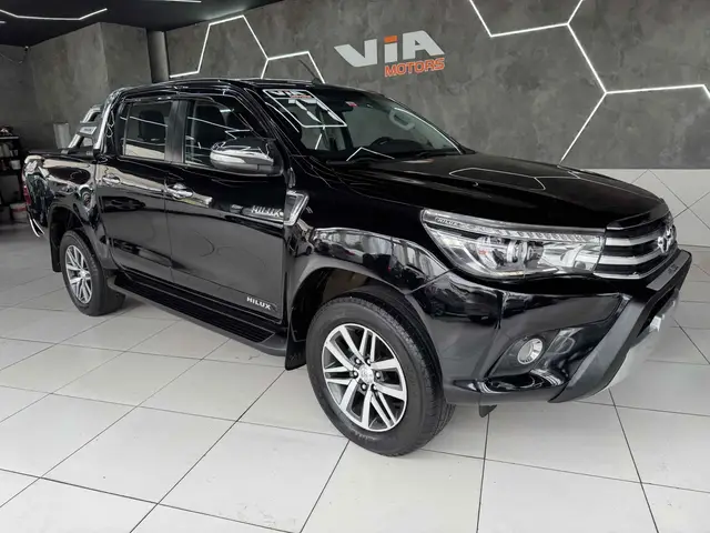 Carro Toyota Hilux Cabine Dupla 2017 Hilux 2.8 TDI SRX CD 4x4 (Aut)