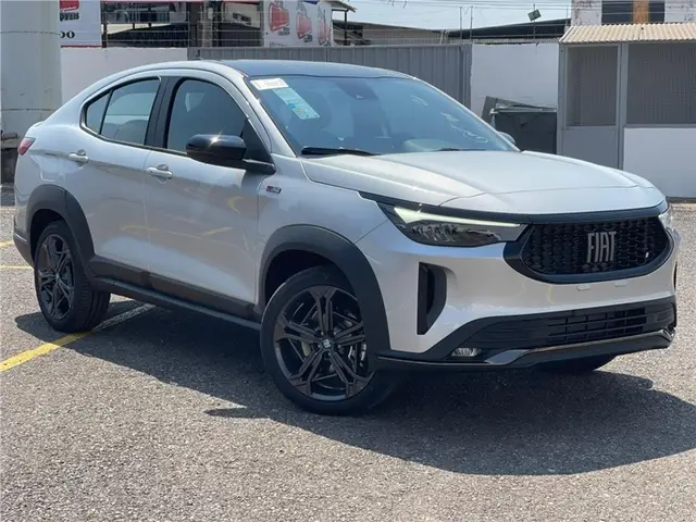 Carro Fiat Fastback 2025 Limited Edition