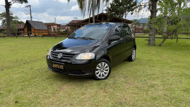 Carro Volkswagen Fox 2010 1.0 8V (Flex) 4p