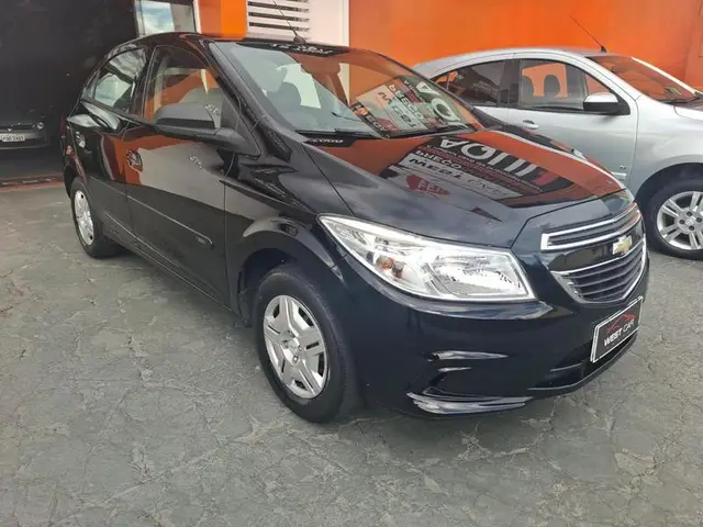 Carro Chevrolet Onix 2015 1.0 LT SPE/4