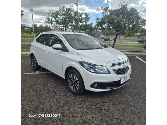 Carro Chevrolet Onix 2015 1.4 LTZ SPE/4 (Aut)