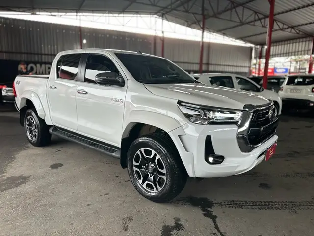Carro Toyota Hilux Cabine Dupla 2024 SRX Plus 4x4 2.8 Diesel