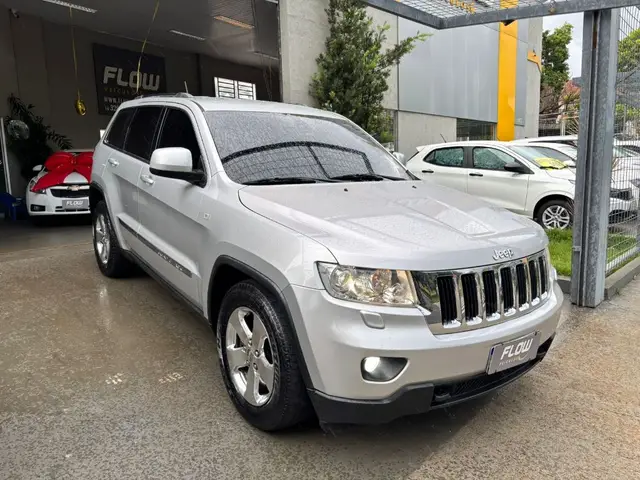 Carro Jeep Grand Cherokee 2011 Laredo 3.6 (aut)