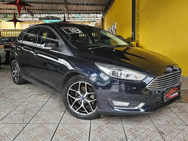 Carro Ford Focus Hatch 2018 Titanium 2.0 PowerShift