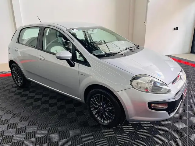 Carro Fiat Punto 2014 Essence 1.6 16V (Flex)