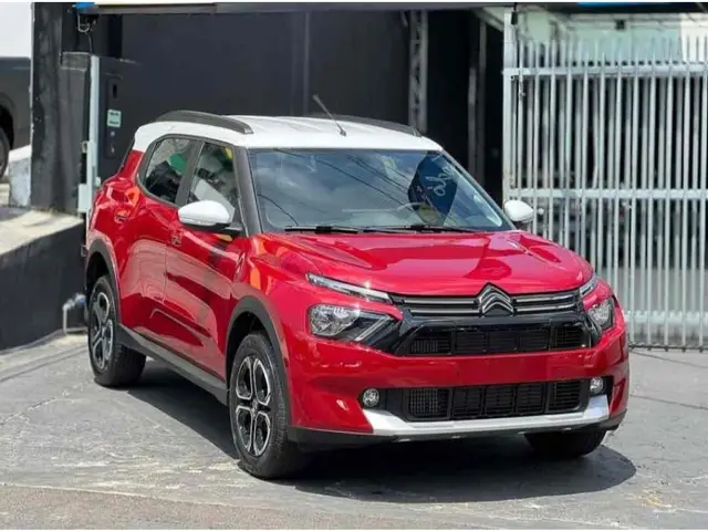 Carro Citroën C3 Aircross 2025 Shine 1.0 Flex Turbo 200 AT