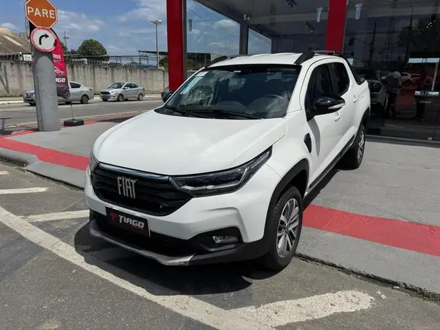 Carro Fiat Strada 2026 Volcano CD 1.3 AT