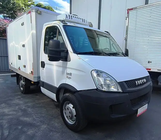 Caminhão Iveco Daily Chassi 2018 35S14 CS
