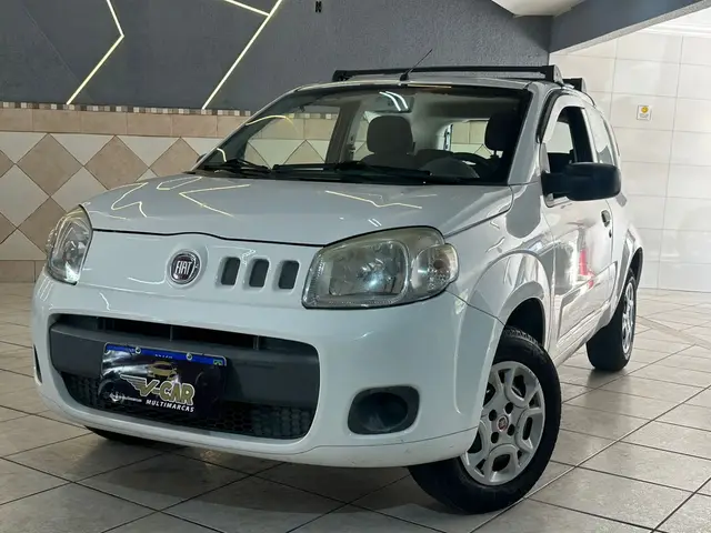 Carro Fiat Uno 2013 Vivace Celeb. 1.0 8V (Flex) 2p