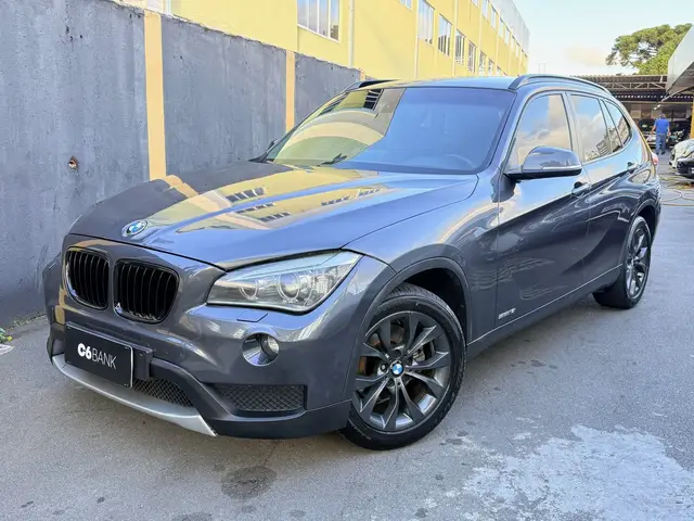 Carro BMW X1 2014 2.0 sDrive18i Top (aut)