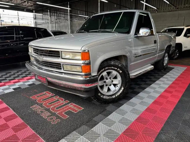 Carro Chevrolet Silverado 1999 Pick Up DLX 4.1