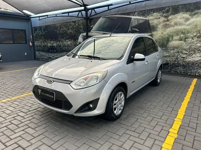 Carro Ford Fiesta Sedan 2012 1.6 (Flex)