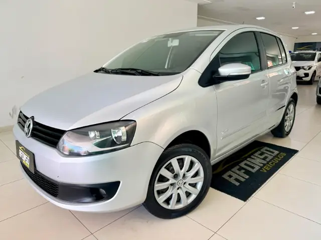 Carro Volkswagen Fox 2011 1.0 8V (Flex) 2p