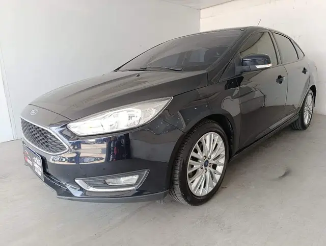 Carro Ford Focus Sedan 2017 SE 2.0 PowerShift