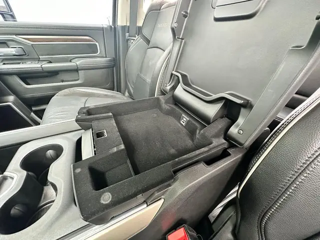 Carro Ram 2500 2024 Laramie 6.7 4X4