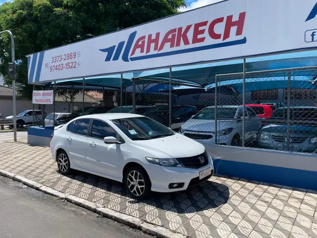 Carro Honda City 2014 Sport 1.5 16V (Flex)