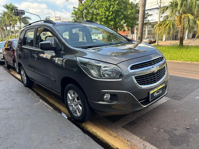 Carro Chevrolet Spin 2013 LTZ 7S 1.8 (Flex)