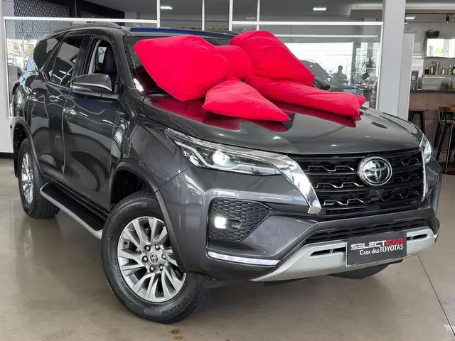 Carro Toyota SW4 2024 SRX 2.8 Turbodiesel 4x4 (Aut.) (7 Lugares)