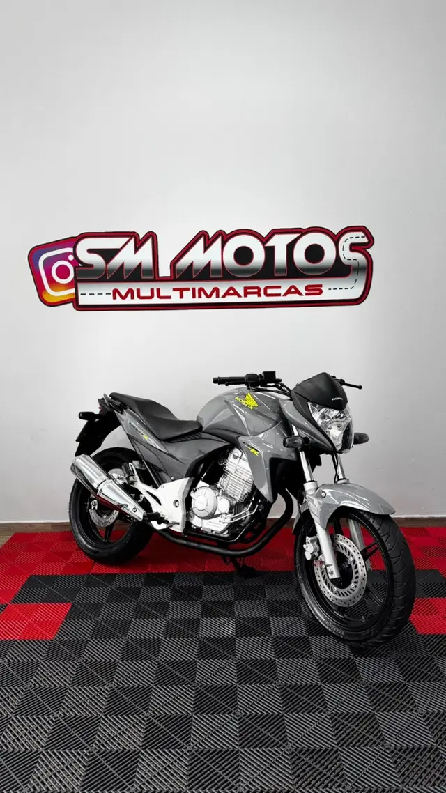 Moto Honda CB 300R 2015 (ABS)