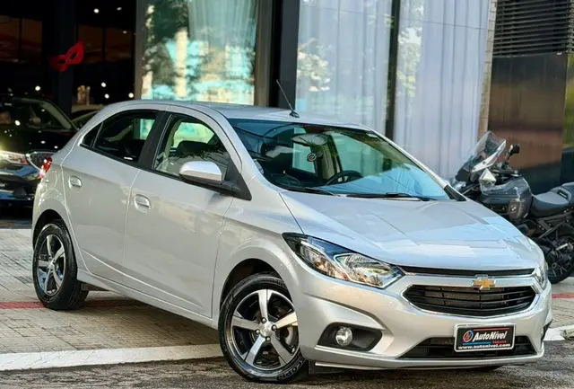 Carro Chevrolet Onix 2018 1.4 LTZ SPE/4