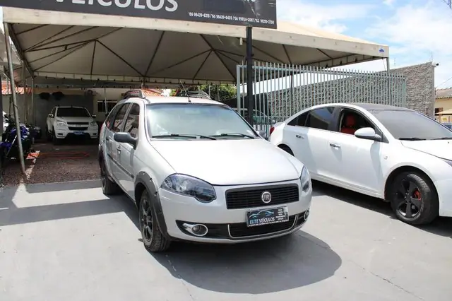 Carro Fiat Palio Weekend 2011 Trekking 1.4 8V (Flex)
