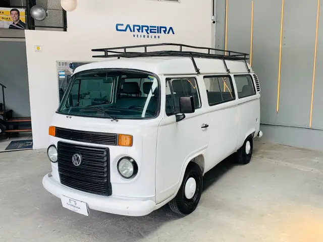 Carro Volkswagen Kombi 2012 Lotação 1.4 (Flex)